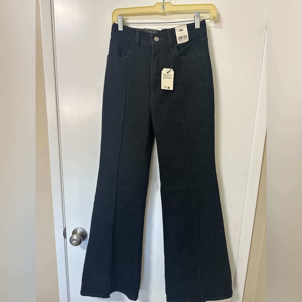 Levi's Women's High-Rise Black Flare Jeans